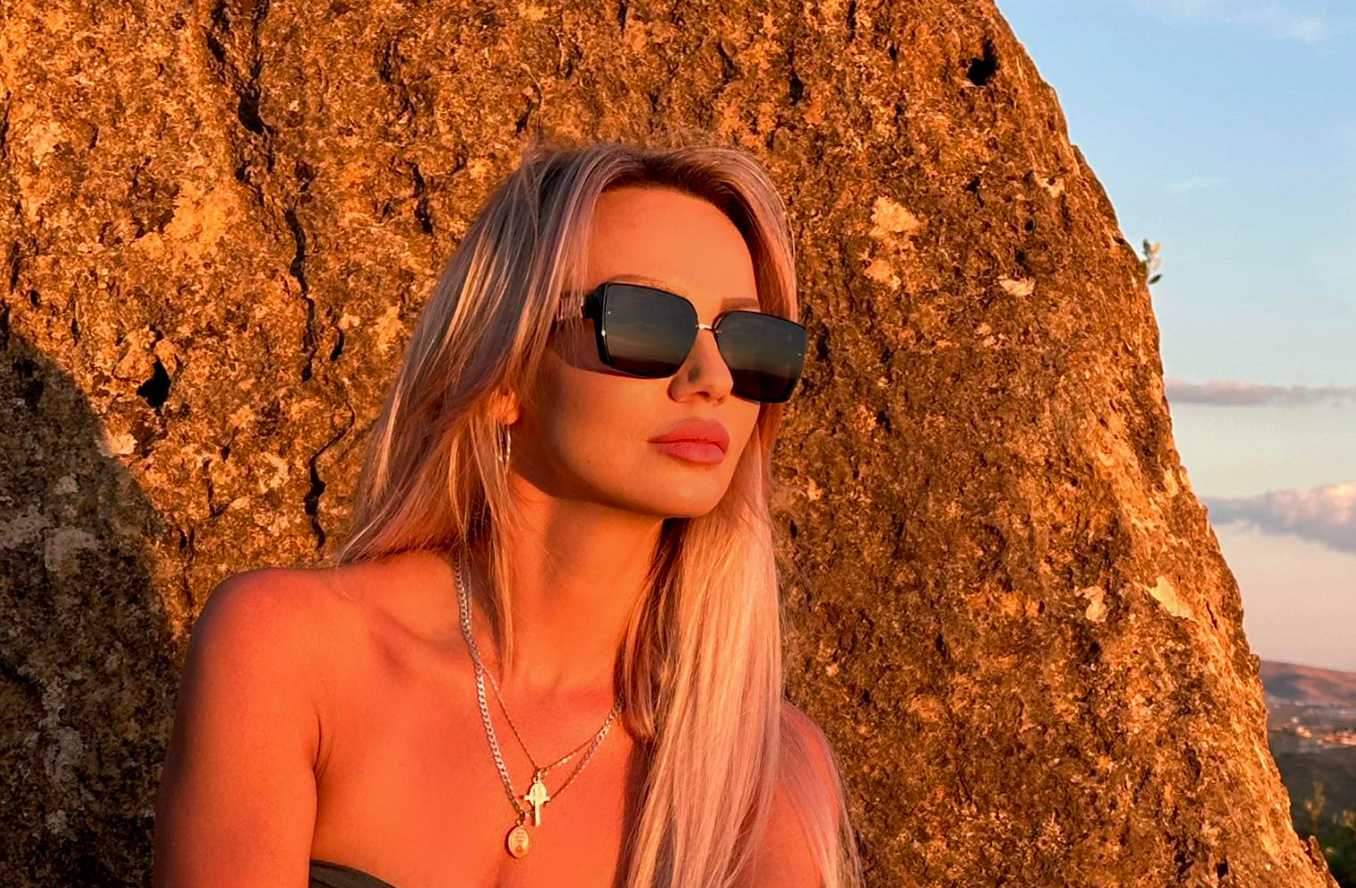 Agnieszka Drewnicka zachwyca kobiecym blaskiem – liderka Exaited olśniewa