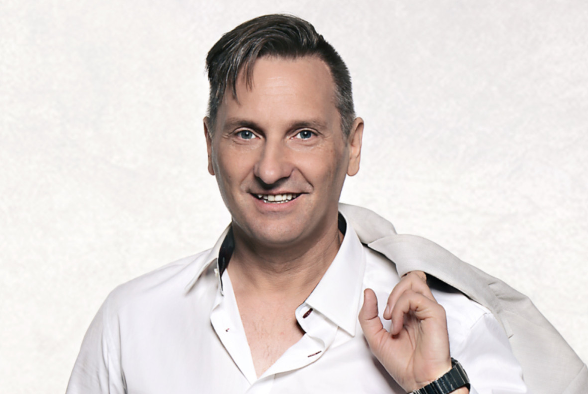 Robert Sasinowski lider zespołu Skaner. Ile ma lat, czy ma żonę, dzieci, największe przeboje!